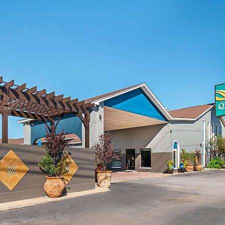 Quality Inn Near Lake Марбл-Фолс Экстерьер фото