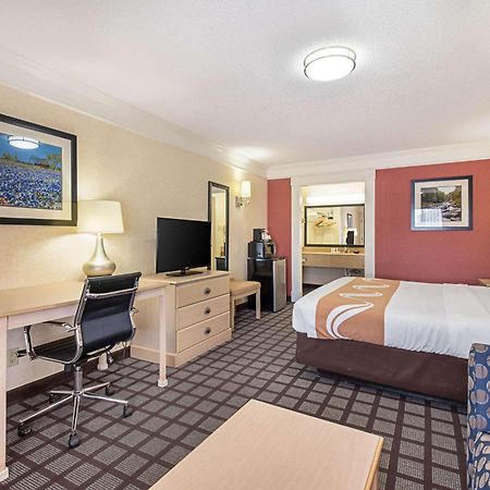 Quality Inn Near Lake Марбл-Фолс Экстерьер фото
