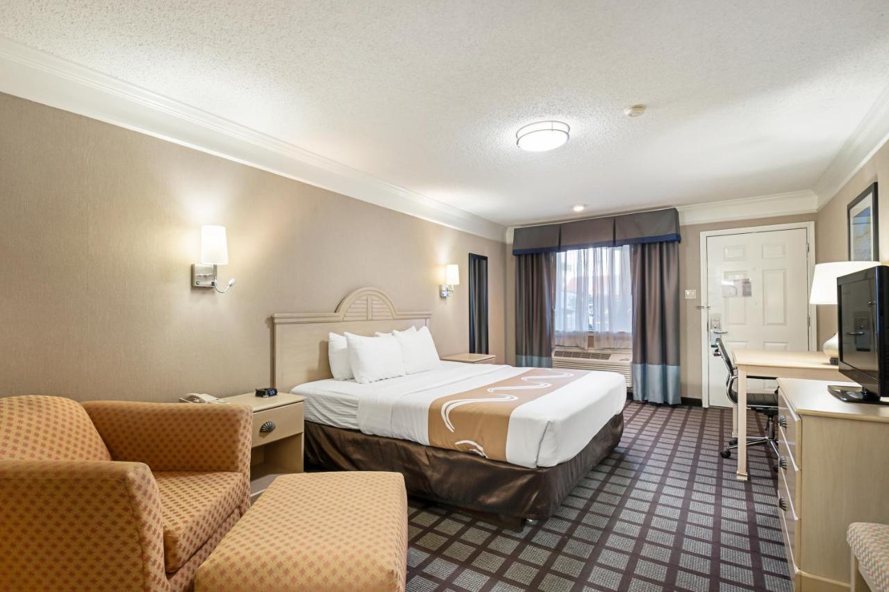 Quality Inn Near Lake Марбл-Фолс Экстерьер фото