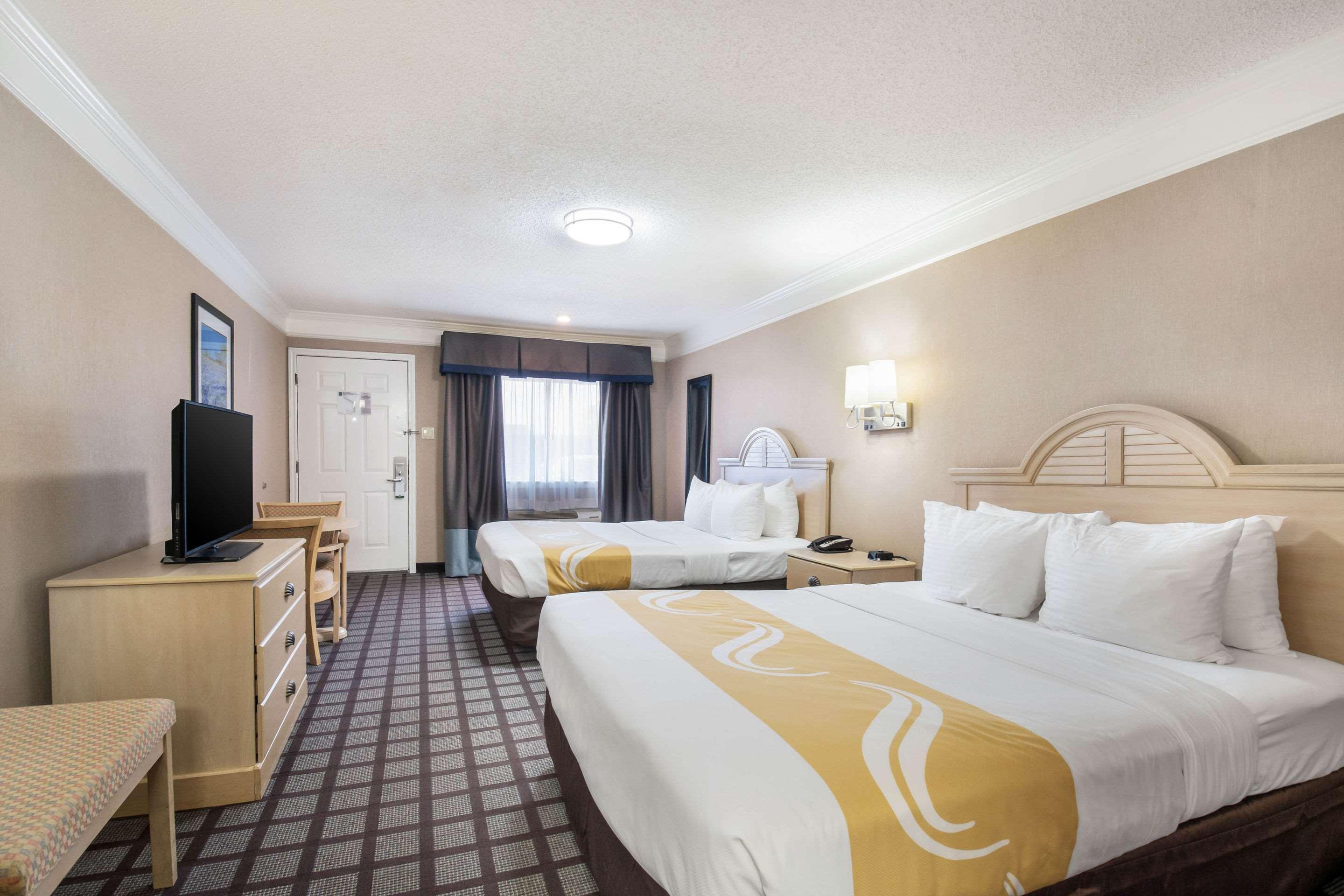 Quality Inn Near Lake Марбл-Фолс Экстерьер фото