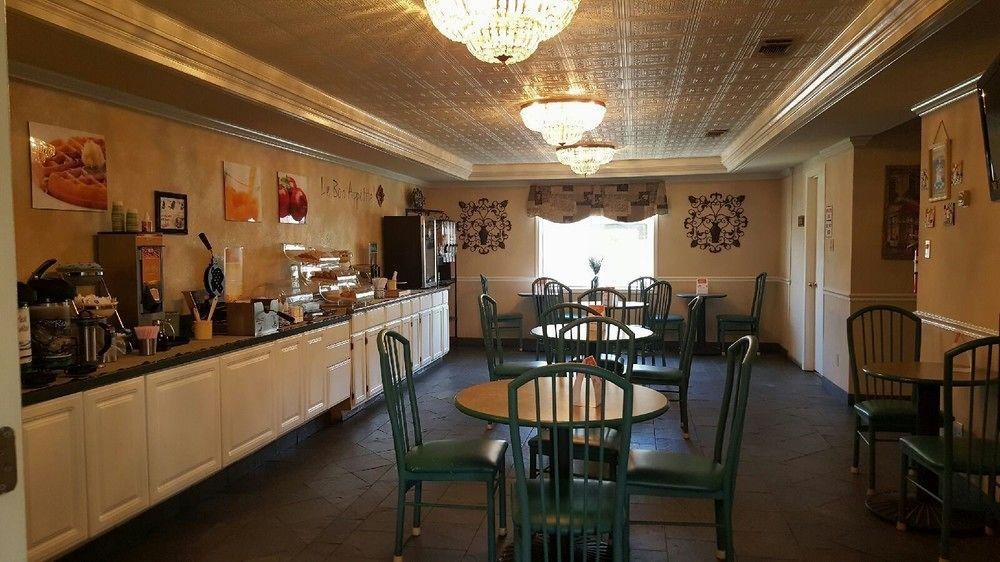 Quality Inn Near Lake Марбл-Фолс Экстерьер фото